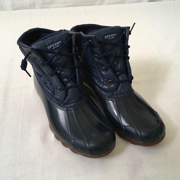 NWOT SPERRY Saltwater Quilted Top Duck Rain Boots Blue Size 9… - Picture 1 of 11